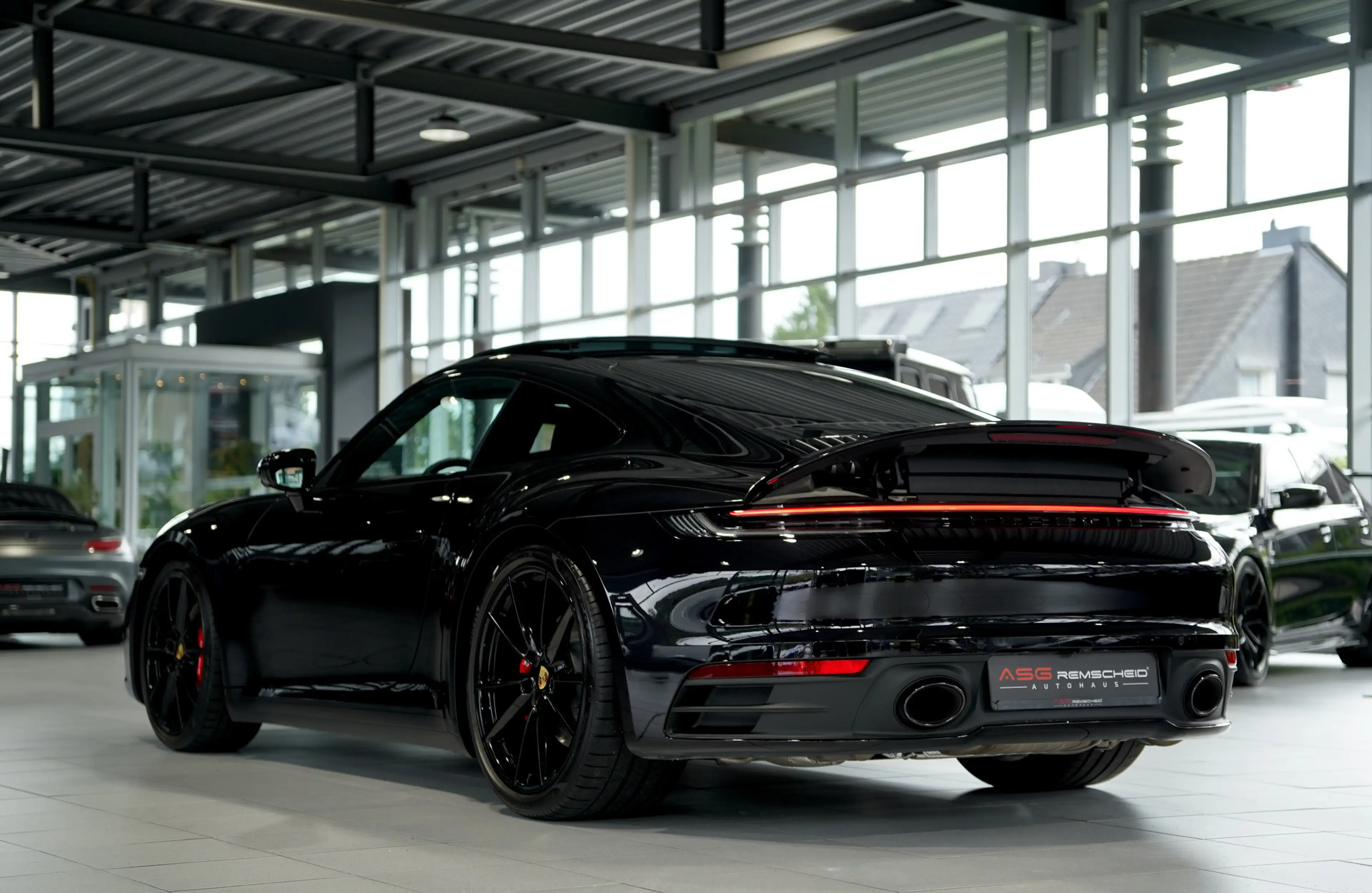Porsche 911 Coupé Carrera 4S *Chrono *Pano*S-Abgas — photo 9