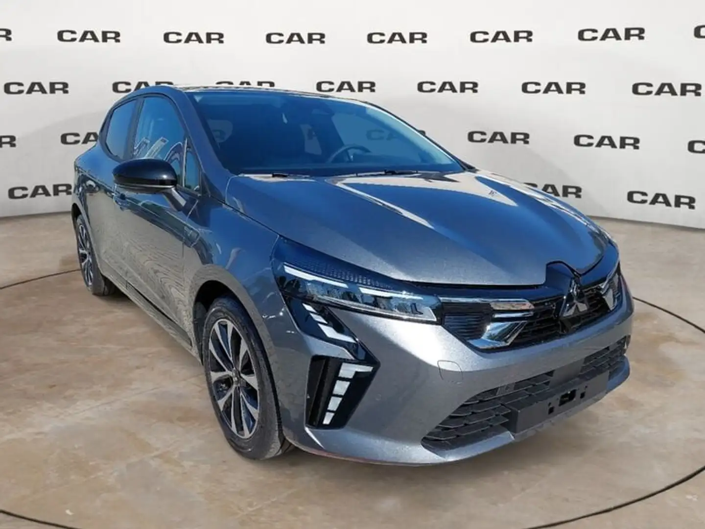 Mitsubishi Colt 1.0L turbo 90 CV Invite Gris - 1
