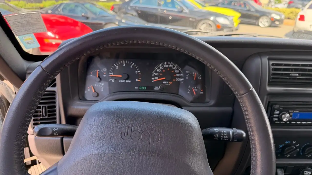 Jeep Cherokee снимка Jeep Cherokee