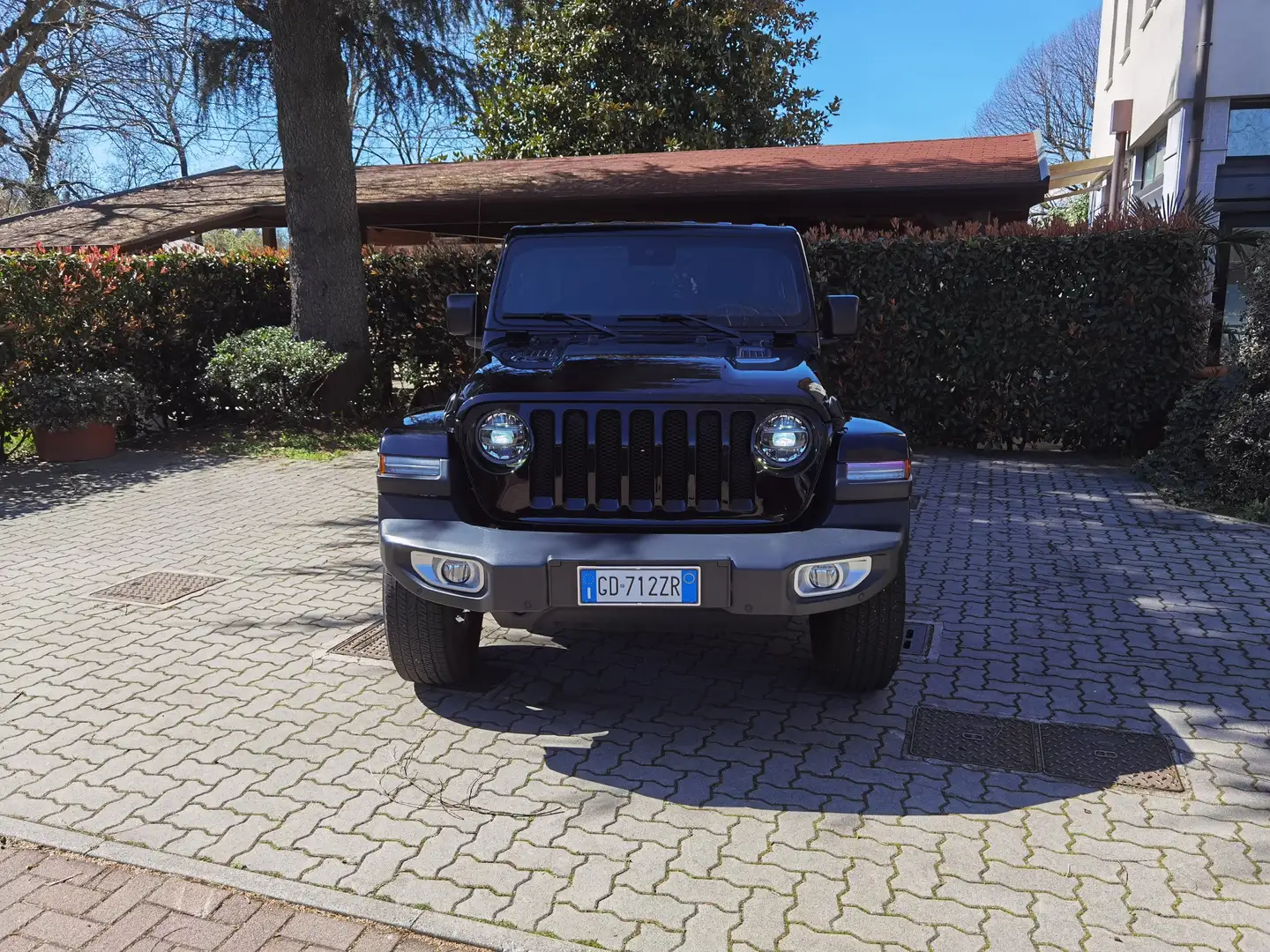 Jeep Wrangler 2.0 turbo Sahara auto Nero - 2