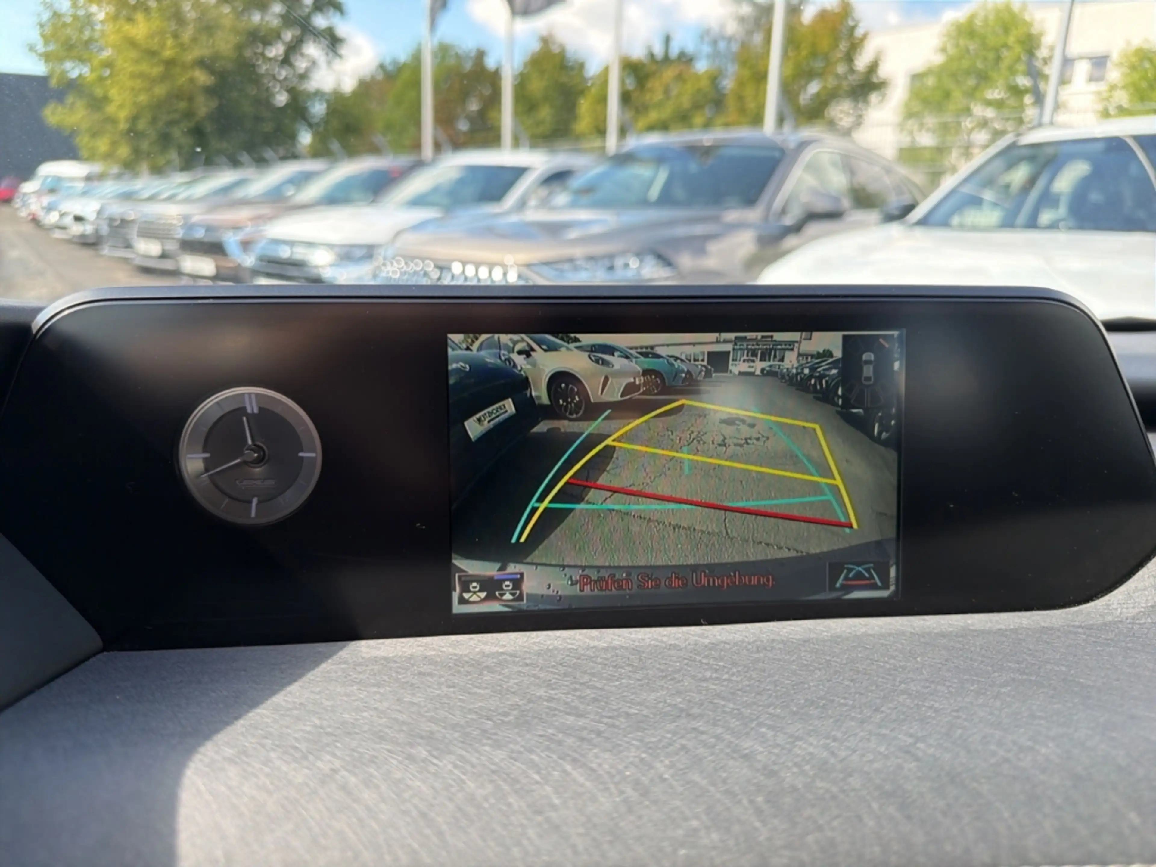 Lexus UX 300e Luxury Line Kamera Navi LED Leder Sitzklima — photo 15