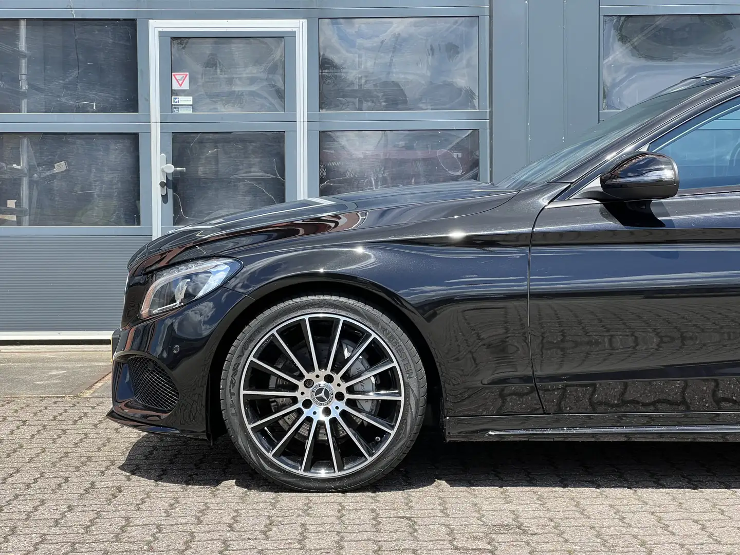 Mercedes-Benz C 180 C Estate AMG Line | Achteruitrijcamera | Panoramad Zwart - 2