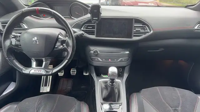 Peugeot 308 view 11