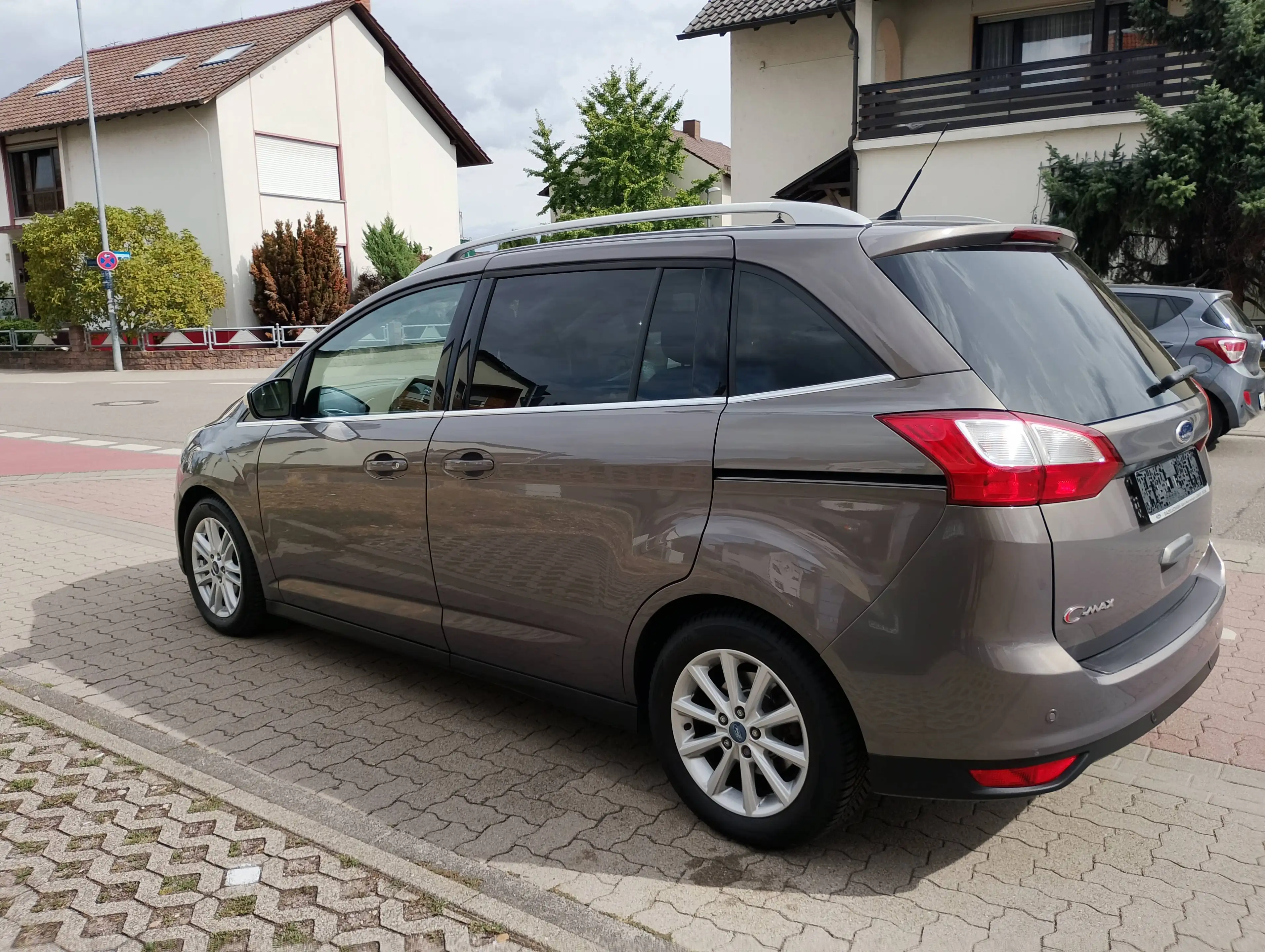Ford Grand C-Max Titanium — photo 5