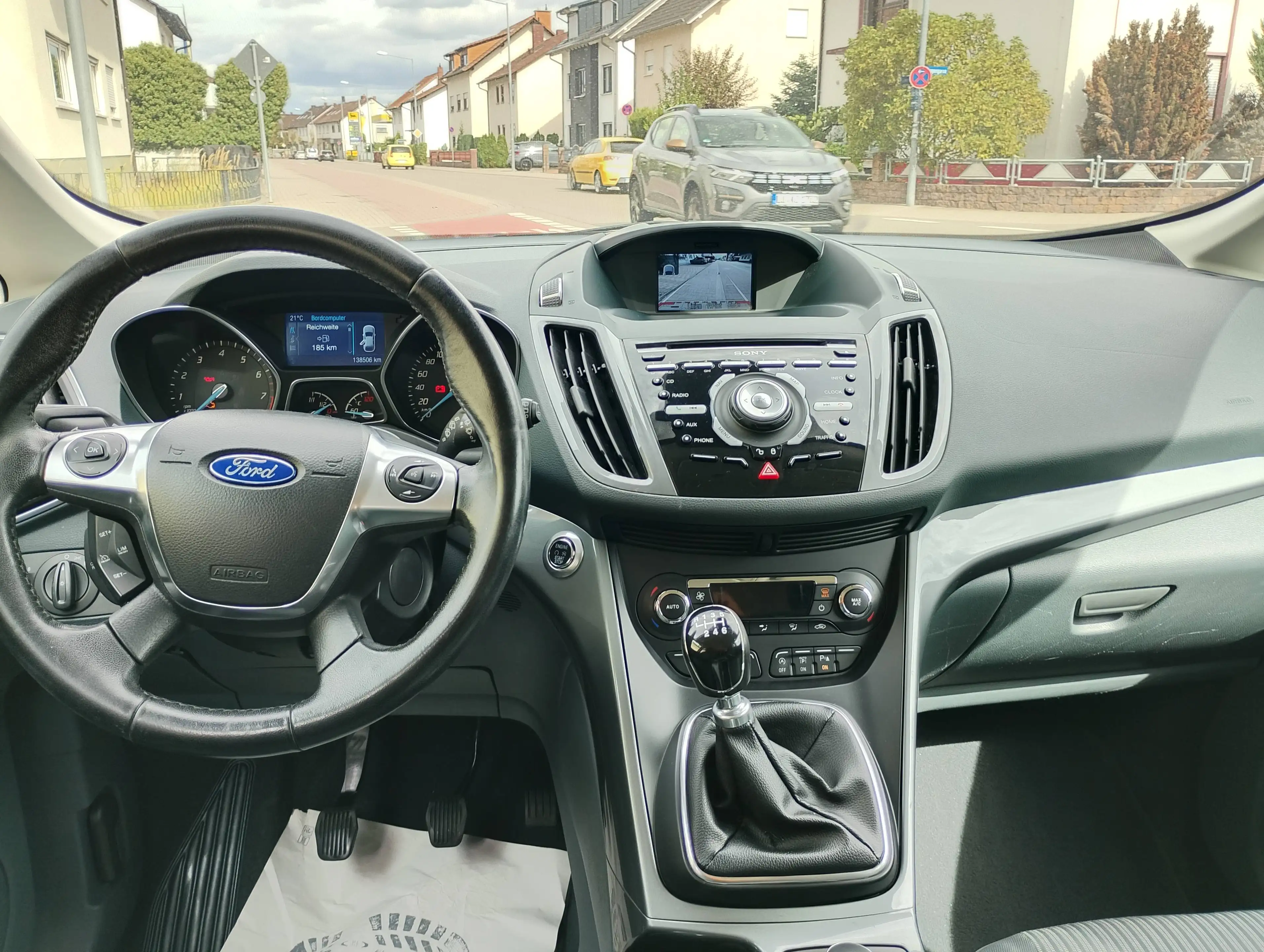 Ford Grand C-Max Titanium — photo 9