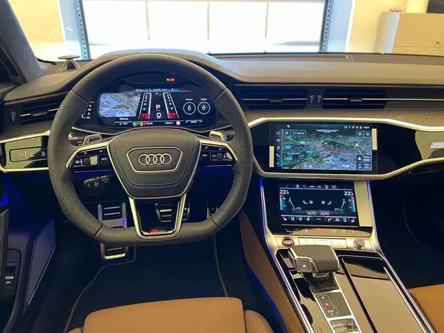 Audi RS6 Avant view 6