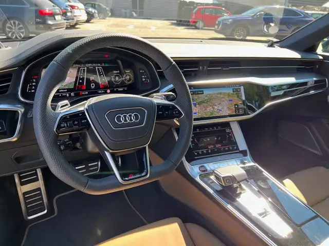 Audi RS6 Avant view 17