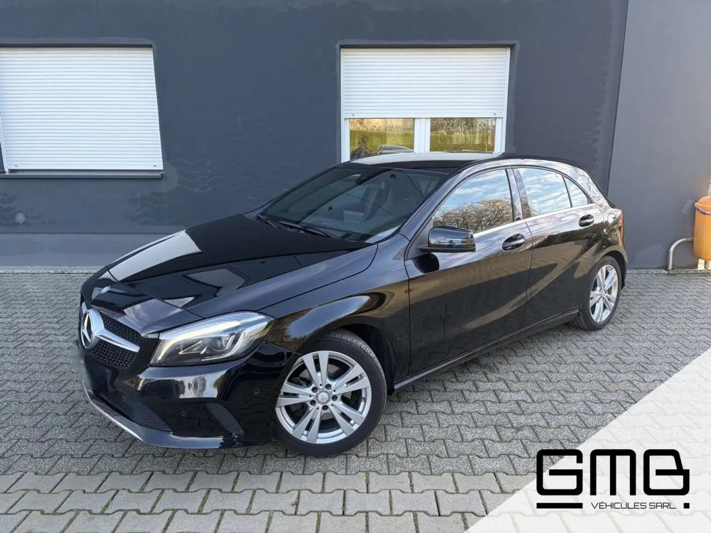 Mercedes-Benz A 180 FASCINATION Zwart - 1