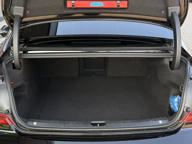 Volvo S90 view 15