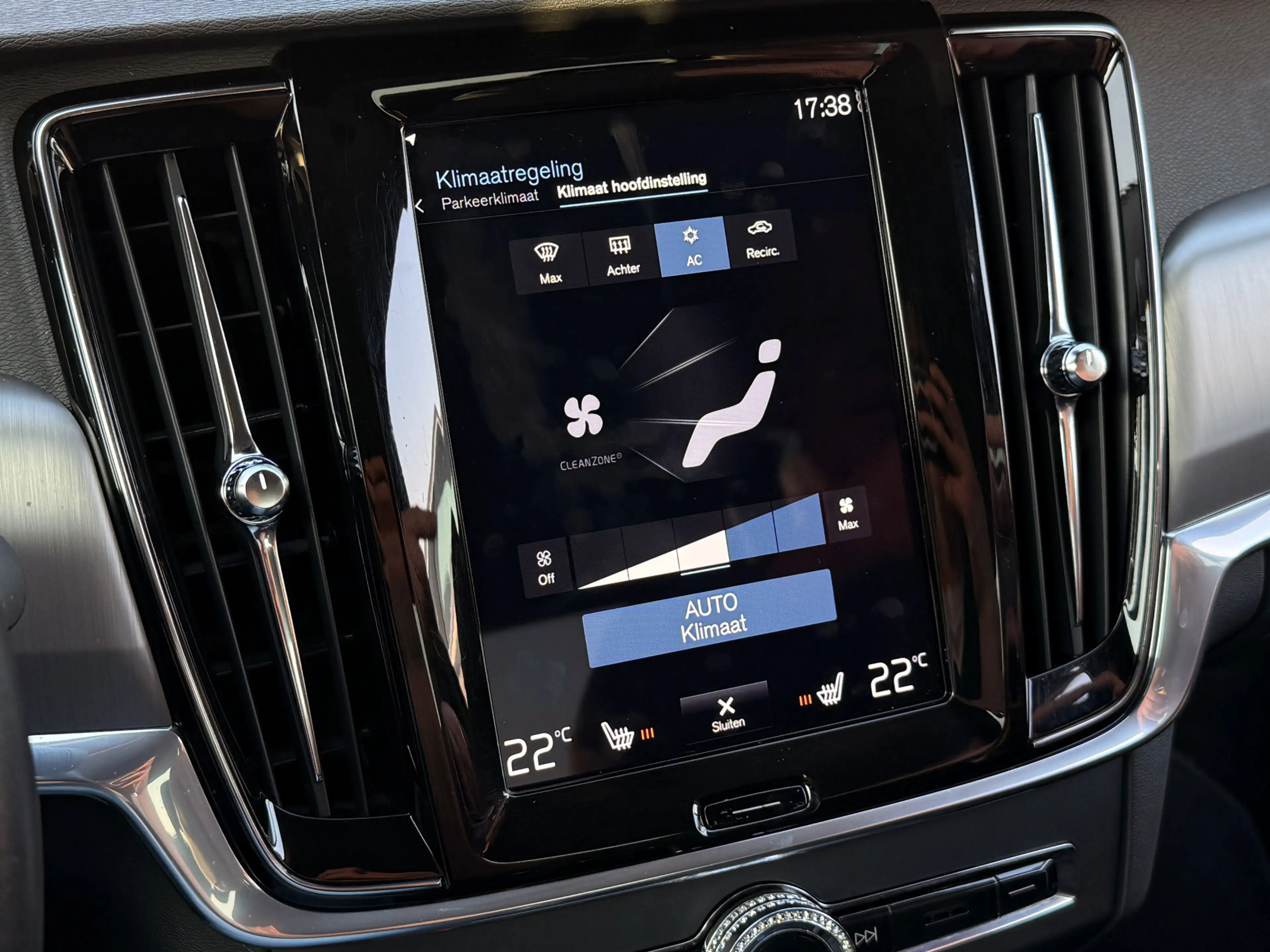 Volvo S90 2.0 T4 Momentum | Leder | Parkeersensor | ACC | Ap — photo 31