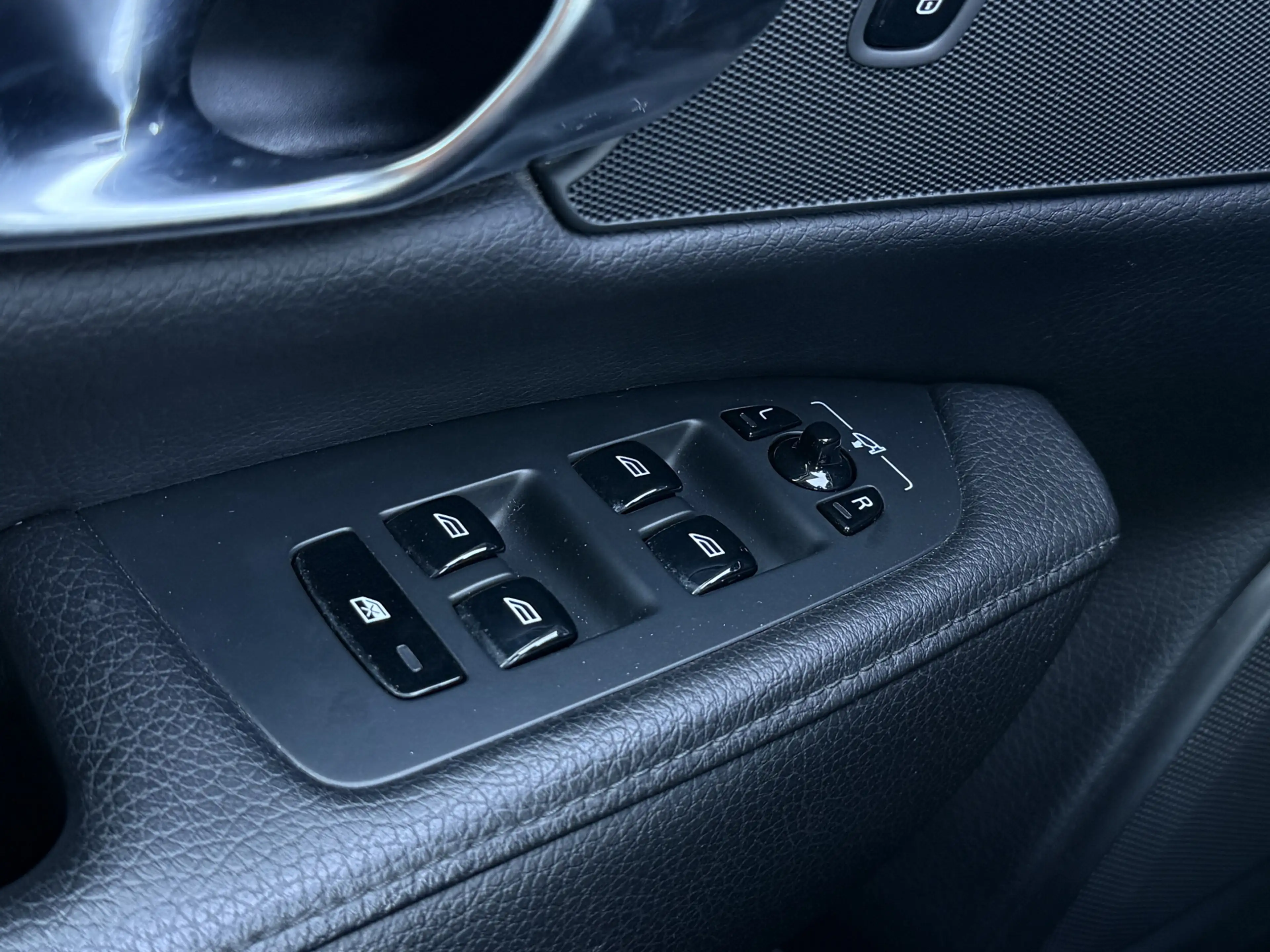 Volvo S90 2.0 T4 Momentum | Leder | Parkeersensor | ACC | Ap — photo 36