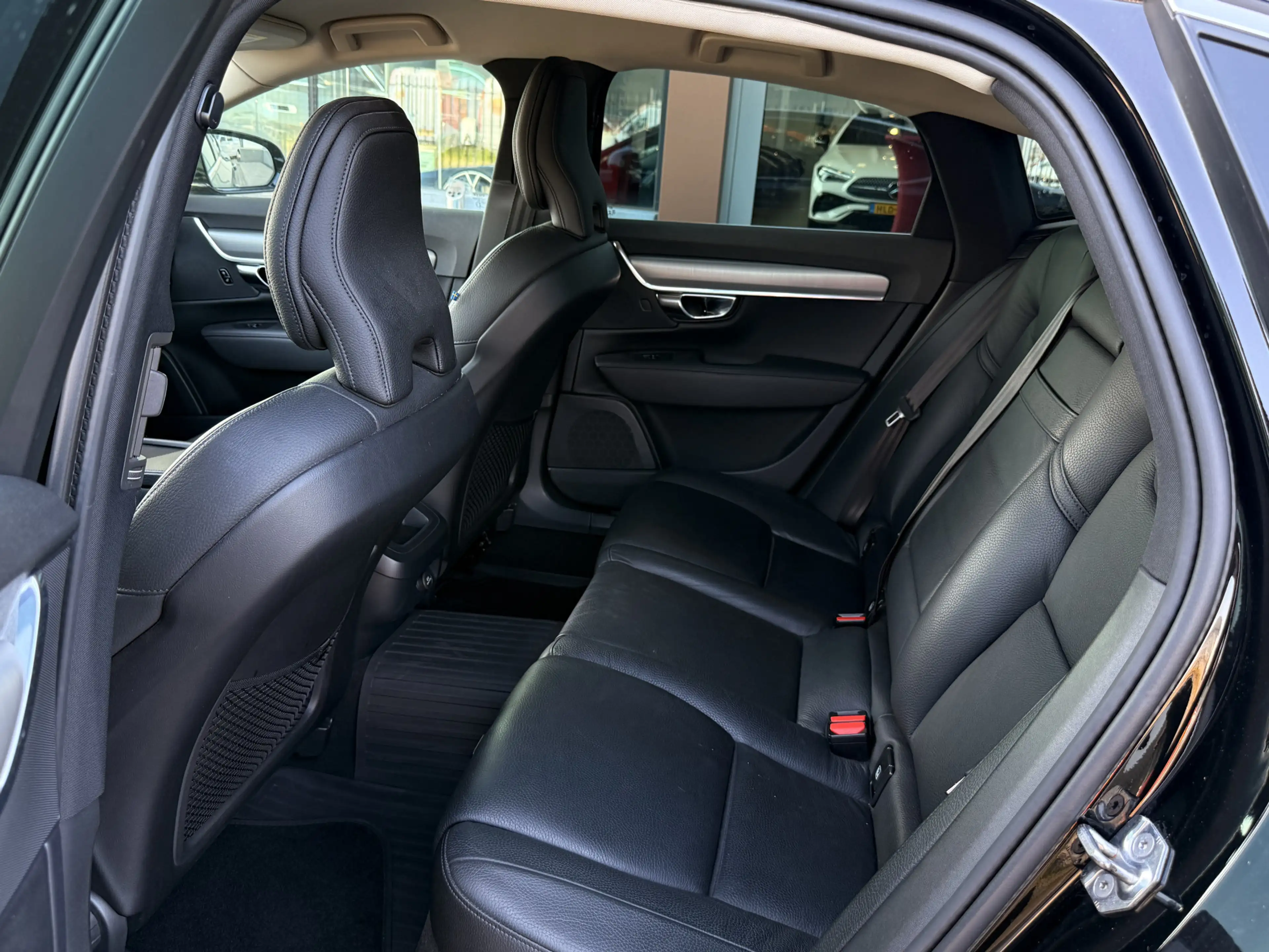 Volvo S90 2.0 T4 Momentum | Leder | Parkeersensor | ACC | Ap — photo 7