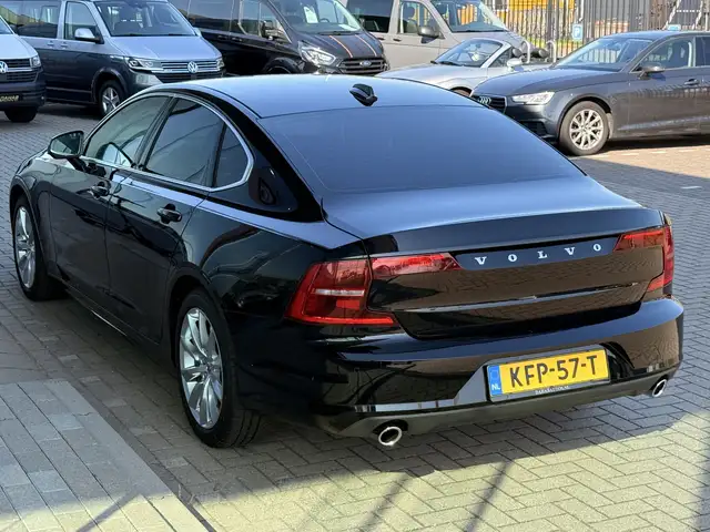 Volvo S90 view 12