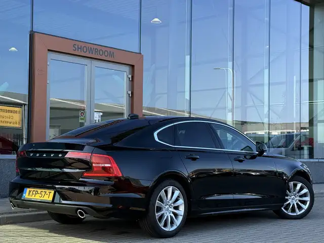Volvo S90 view 11