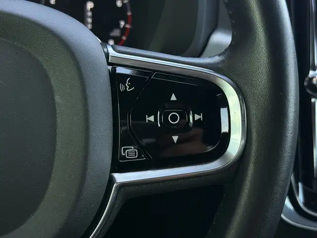 Volvo S90 view 21