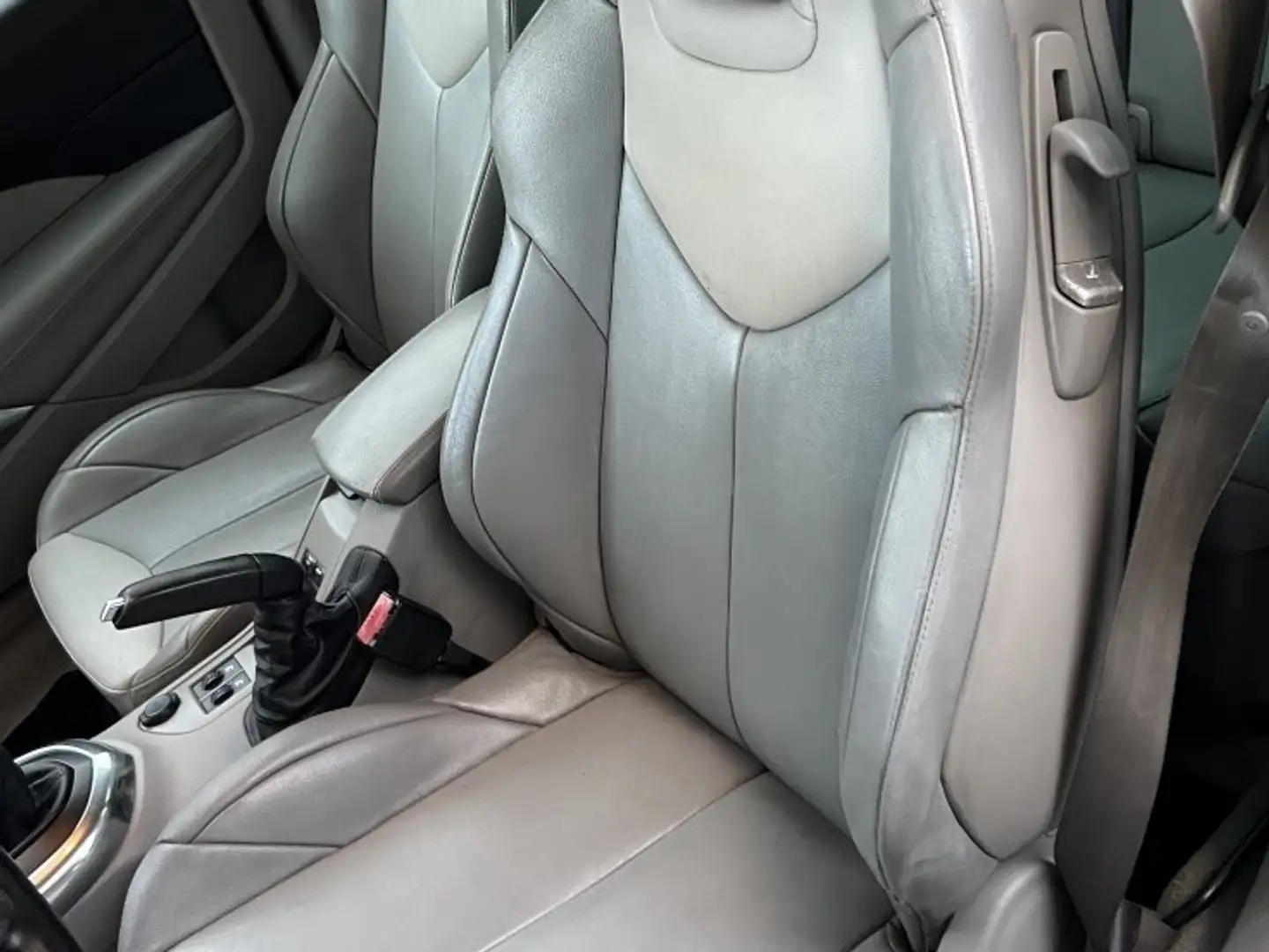 Peugeot 308 CC 1.6 THP Edición Limitada Brun - 2