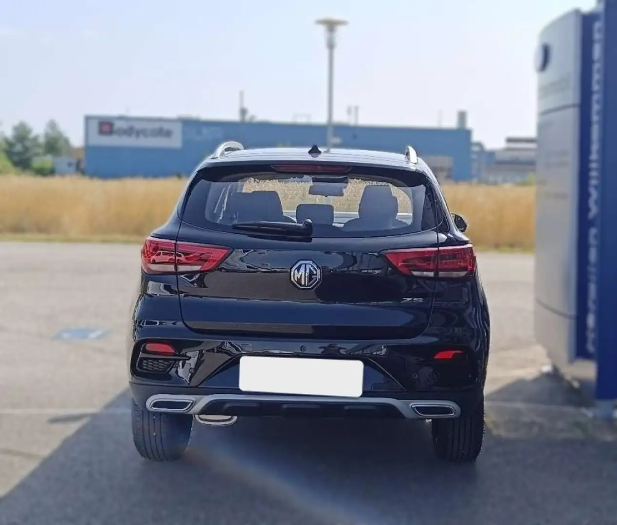 MG ZS 1.5 Schwarz - 2