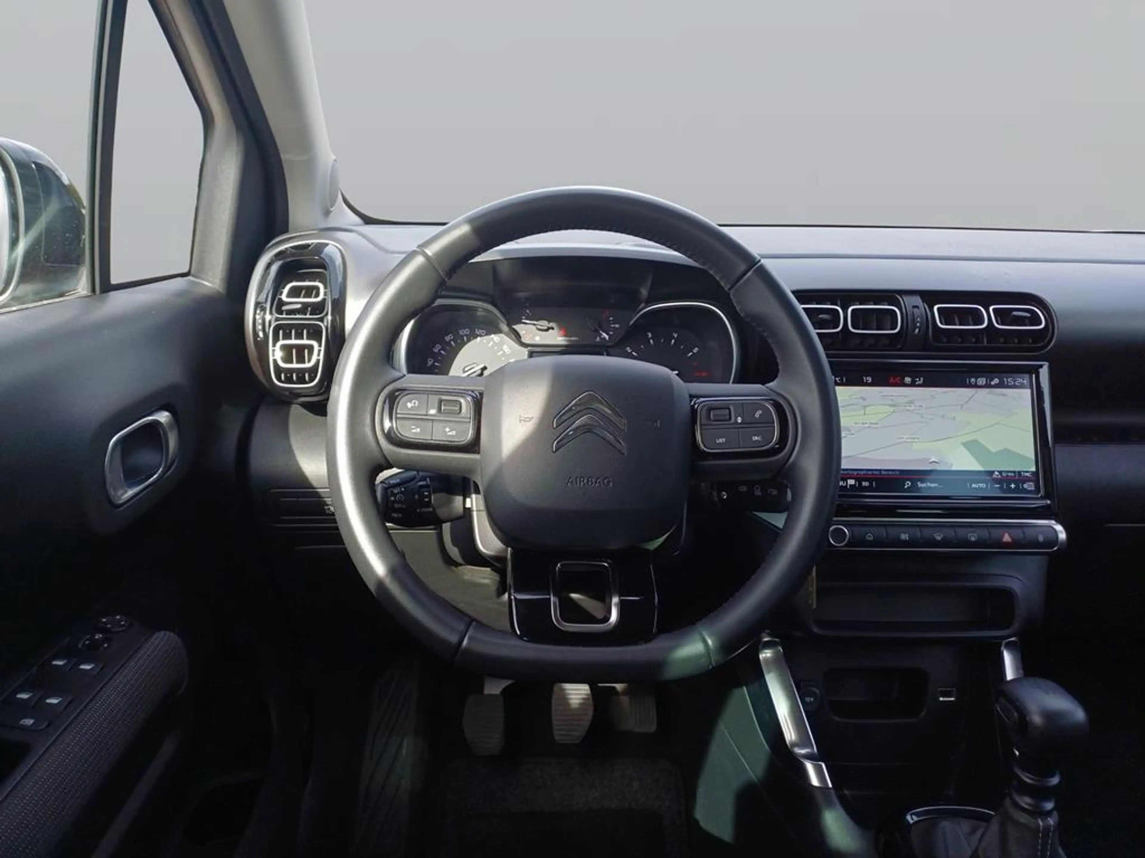 Citroen C3 Aircross PureTech 110 S&S Shine — photo 12