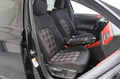 Annonce voiture d'occasion Volkswagen Polo - CARADIZE