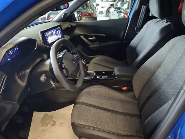 Peugeot 2008 view 9