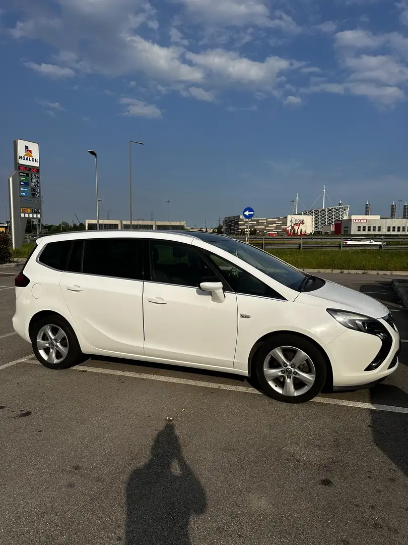 Opel Zafira Tourer Tourer, 7 posti, 1600cc Turbo EccoMetano/Benzina - 1