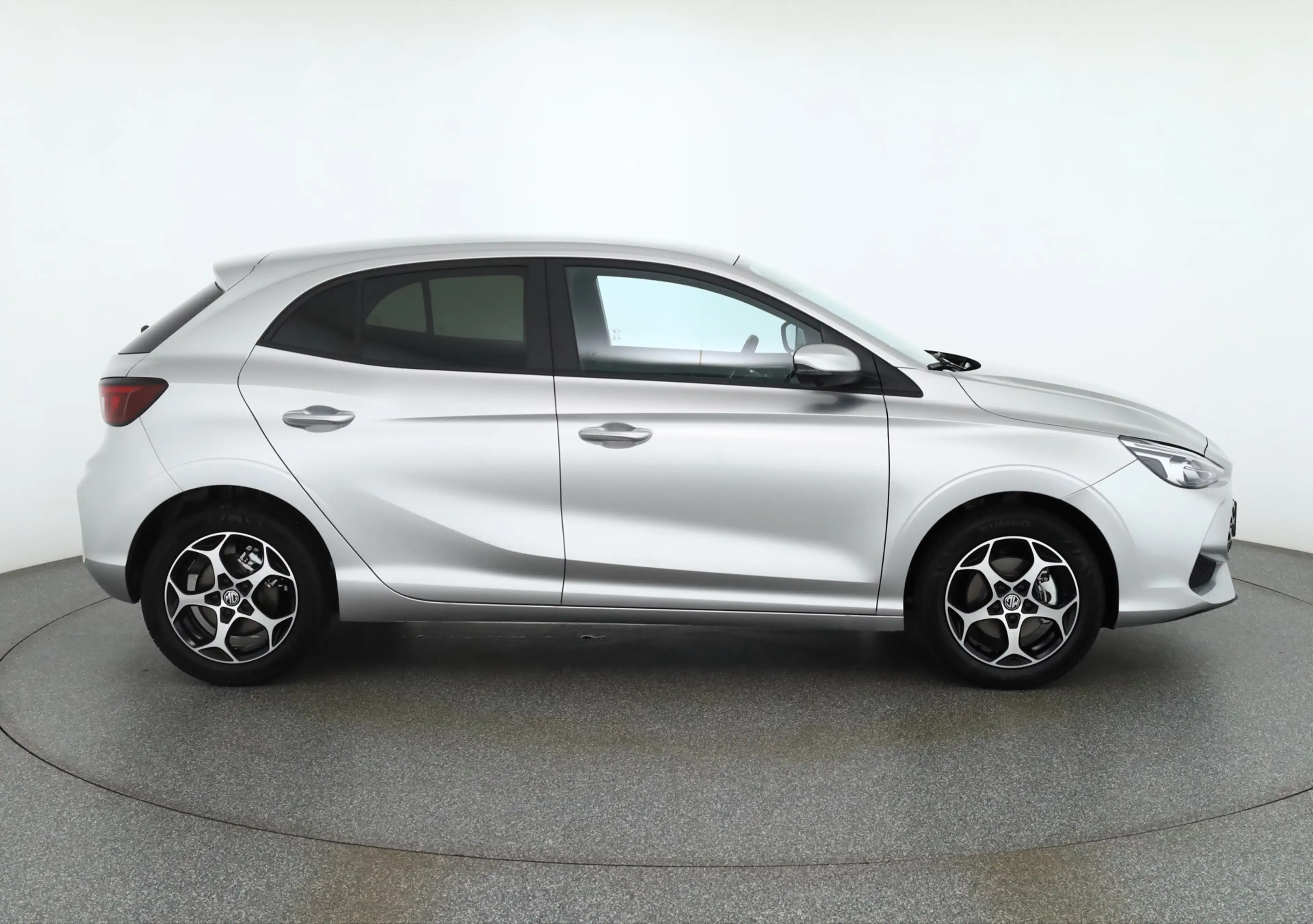MG MG3 1.5 Hybrid Luxury Aut. LED ACC Navi 360° — photo 6