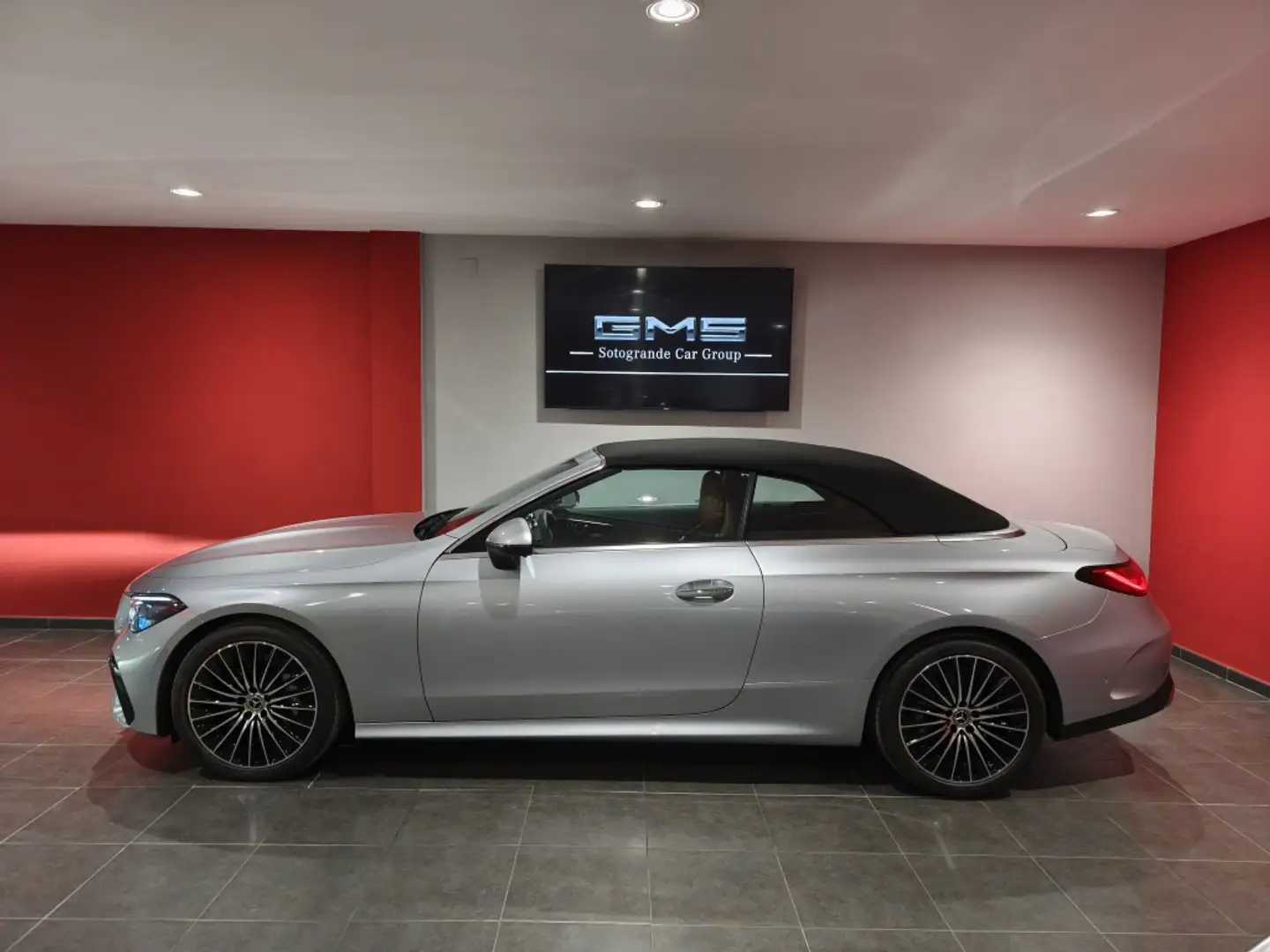 Mercedes-Benz CLE 220 Descapotable Automático de 2 Puertas Argent - 2