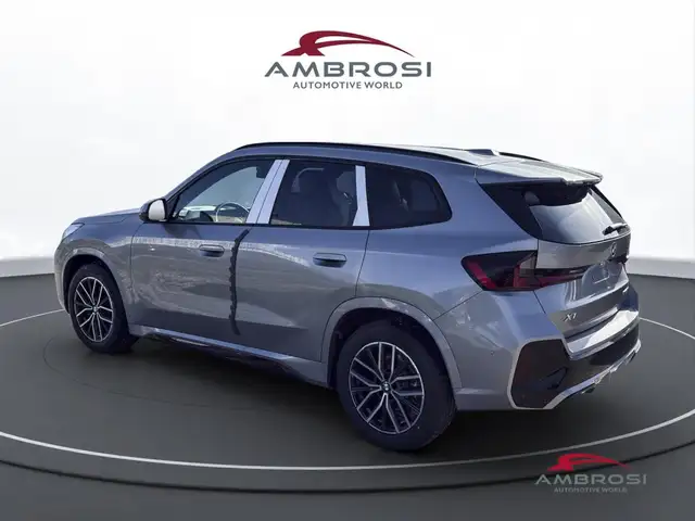 BMW X1 view 3