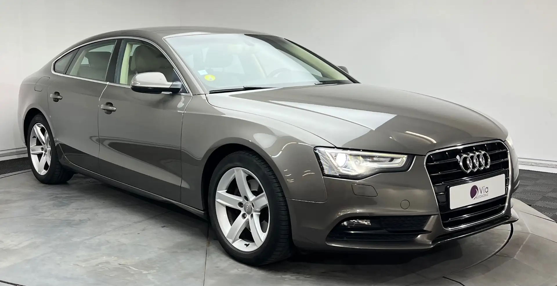 Audi A5 2.0 TDI 150 CH - Suivi Complet - Distrib Ok - Attelage Bruin - 2