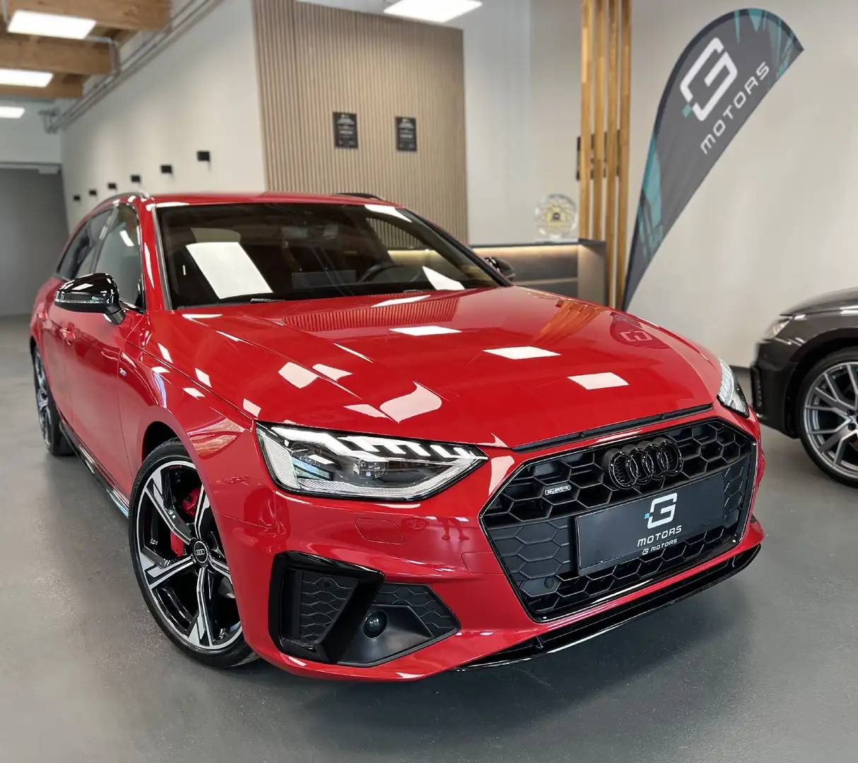 Audi A4 40 TDI SPORT Q COMPETITION TANGOROT B&O MATRIX AHK Rot - 1