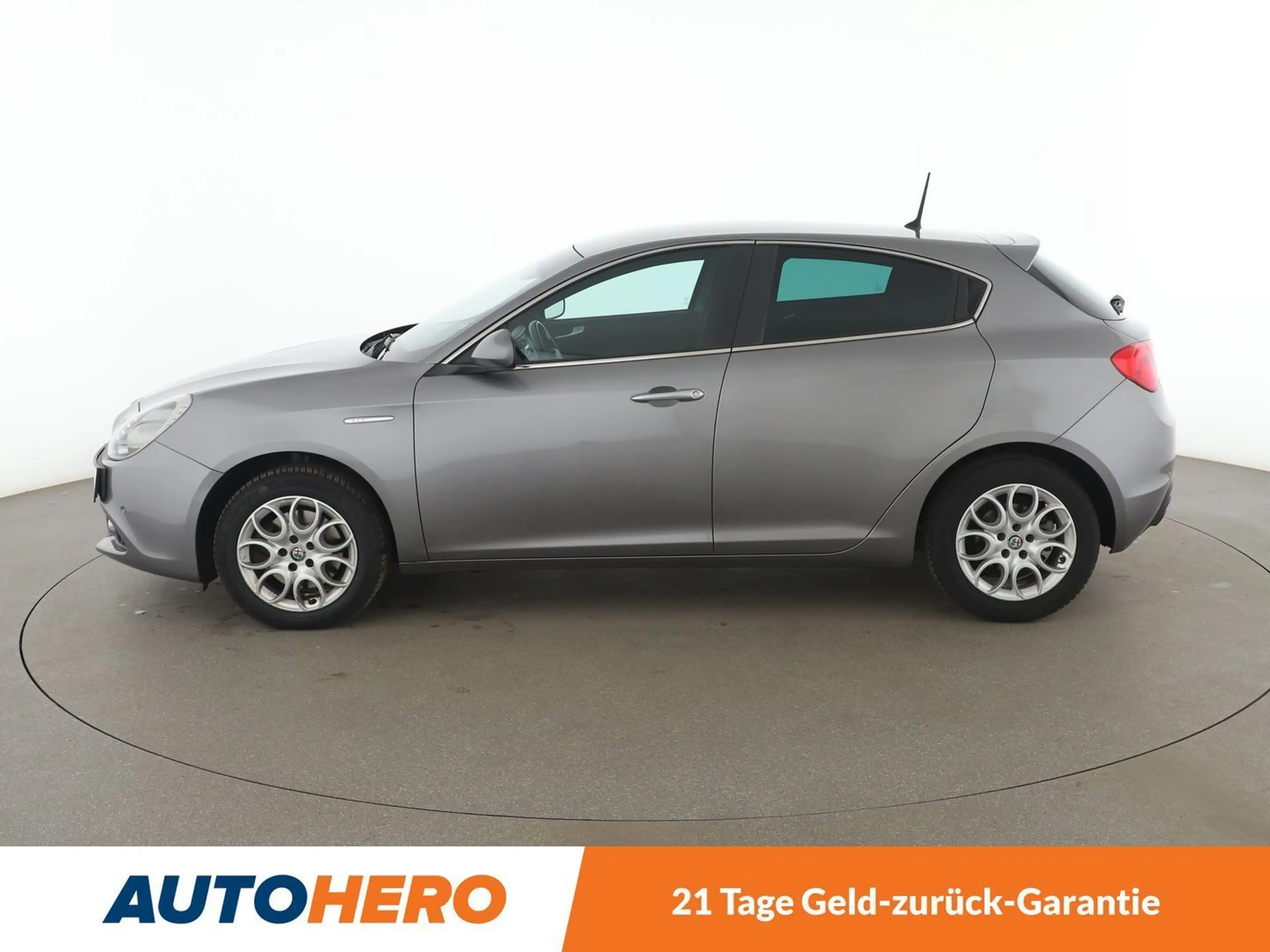 Alfa Romeo Giulietta 1.4 Turbo Super Aut*PDC*SHZ*KLIMA*GARANTIE* — photo 3