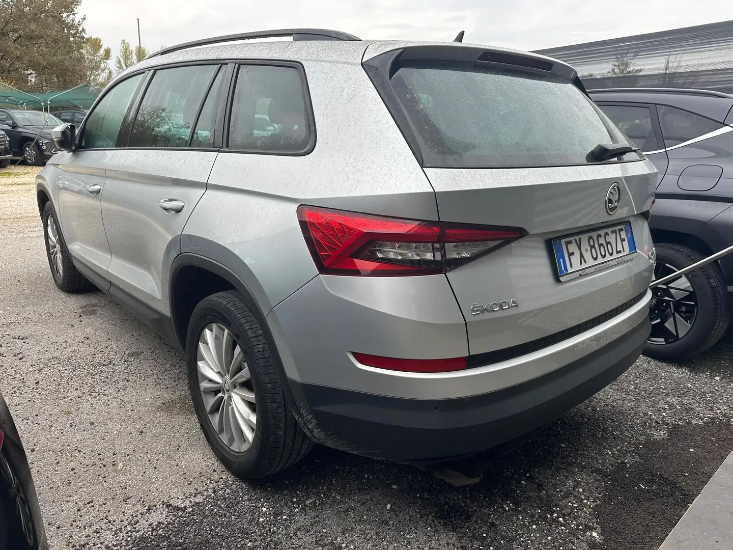 Skoda Kodiaq KODIAQ 2.0 tdi 7Tech 4X4 DSG 7 POSTI Argento - 2