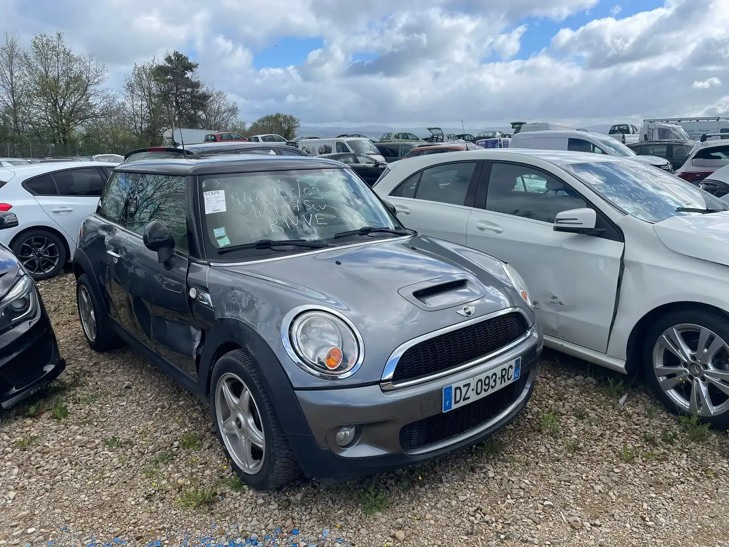 MINI Cooper 1.6i 175 / DZ093 Gris - 1