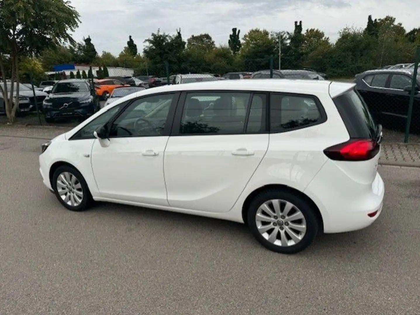 Opel Zafira 1.6 Diesel Edition 88kW S/S Weiß - 2