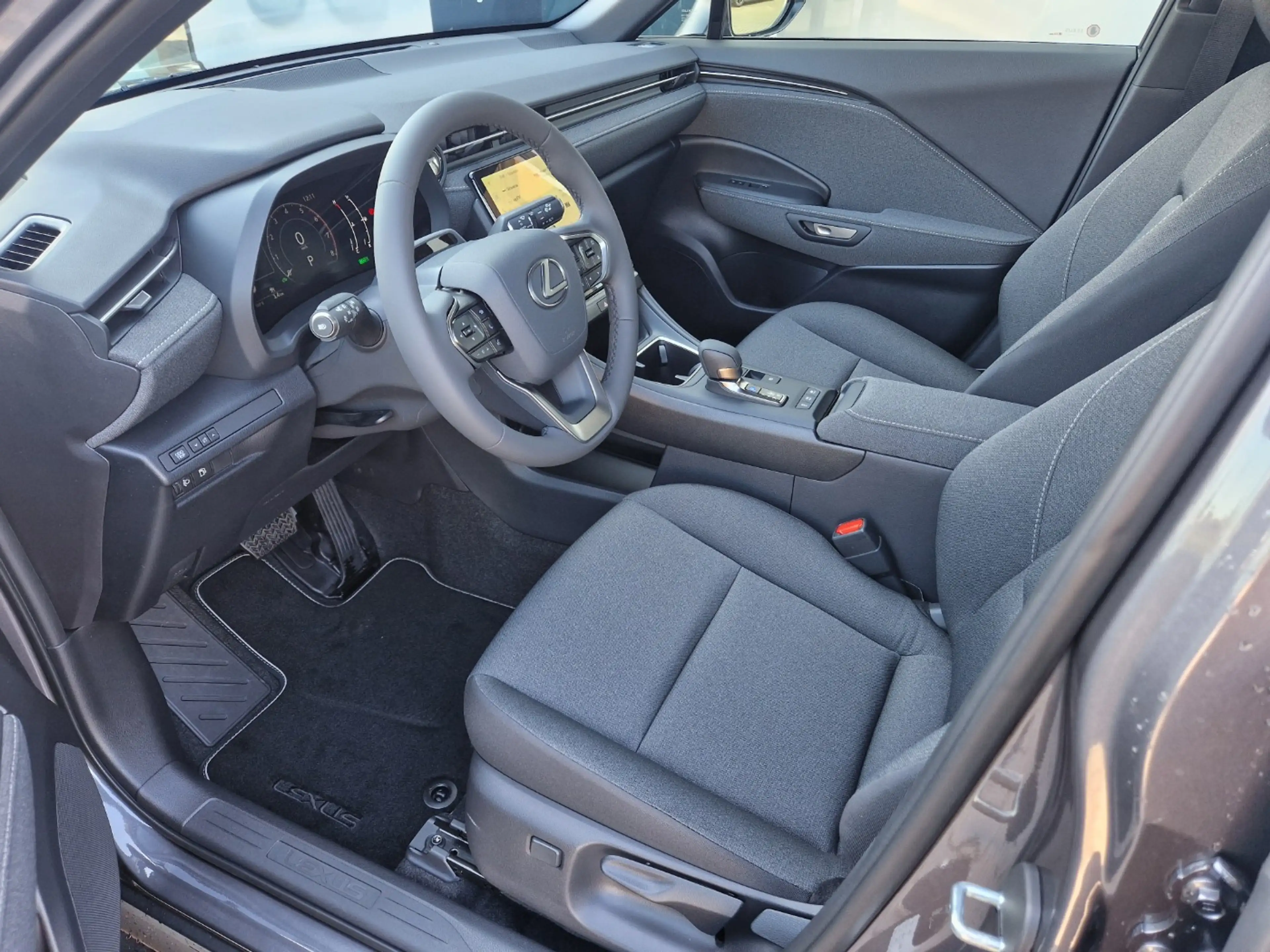 Lexus LBX 1,5 FWD Komfort Paket — photo 7
