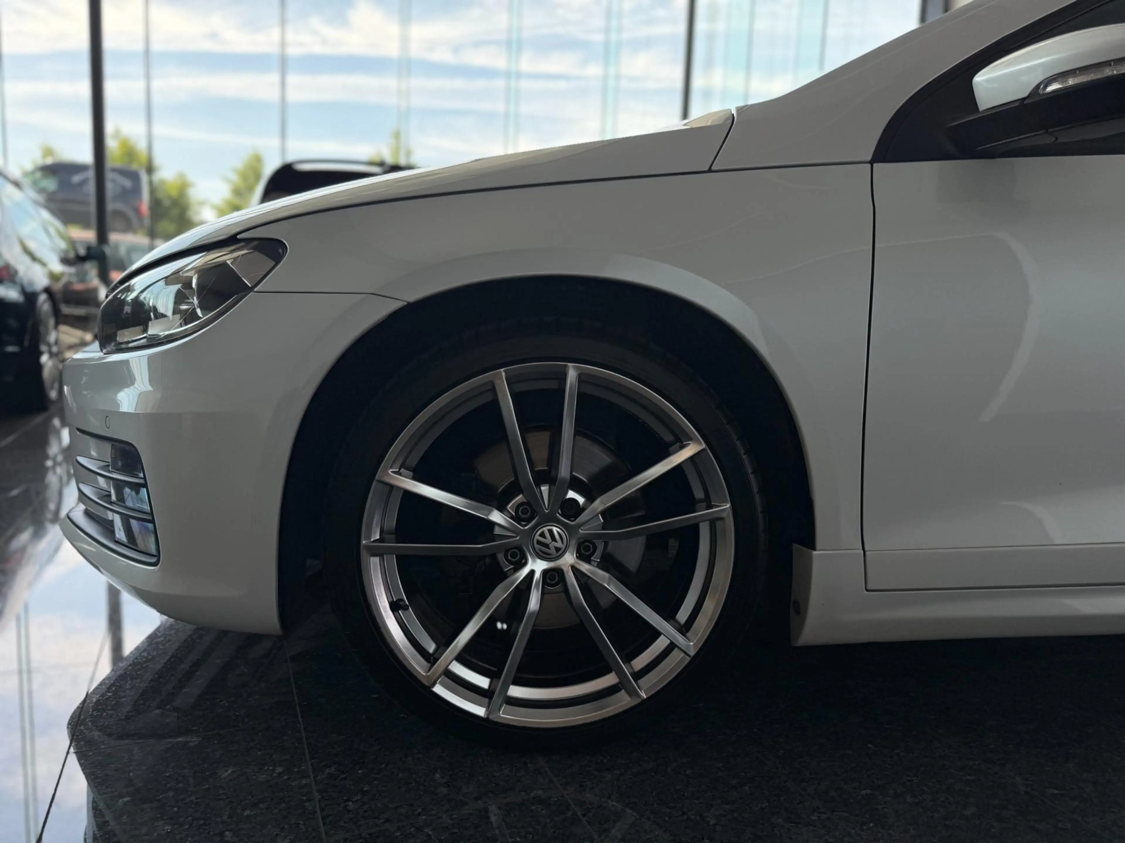 Volkswagen Scirocco 2015 Facelift Full Options DSG Pano Wit Bullx Lees — photo 10