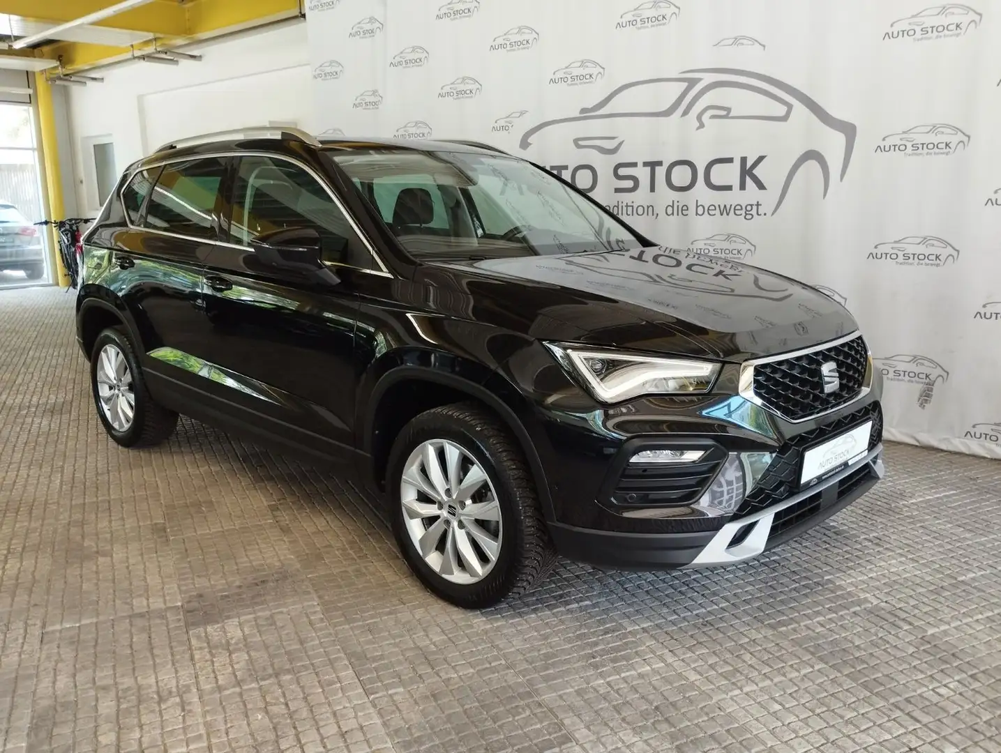 SEAT Ateca 1.0 TSI Style LED Navi PDC Sitzh. Pano AHK Nero - 1