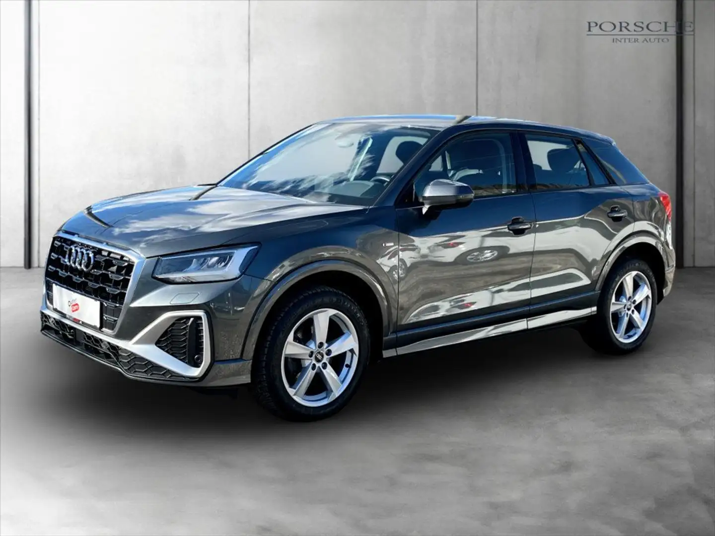 Audi Q2 30 2.0 TDI S-Line AHK+LED+LEDER+NAVI+RADAR Grau - 2