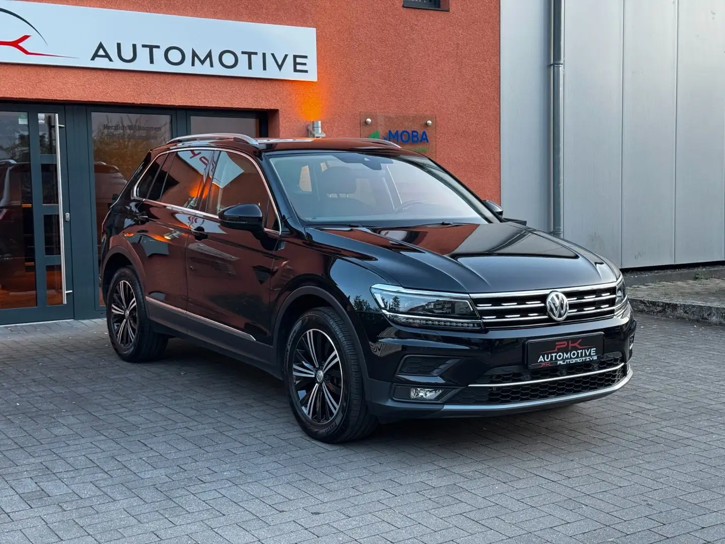 Volkswagen Tiguan Highline 2.0 TDI*BMT*4M*HuD*DSG*CARP*360 Schwarz - 2