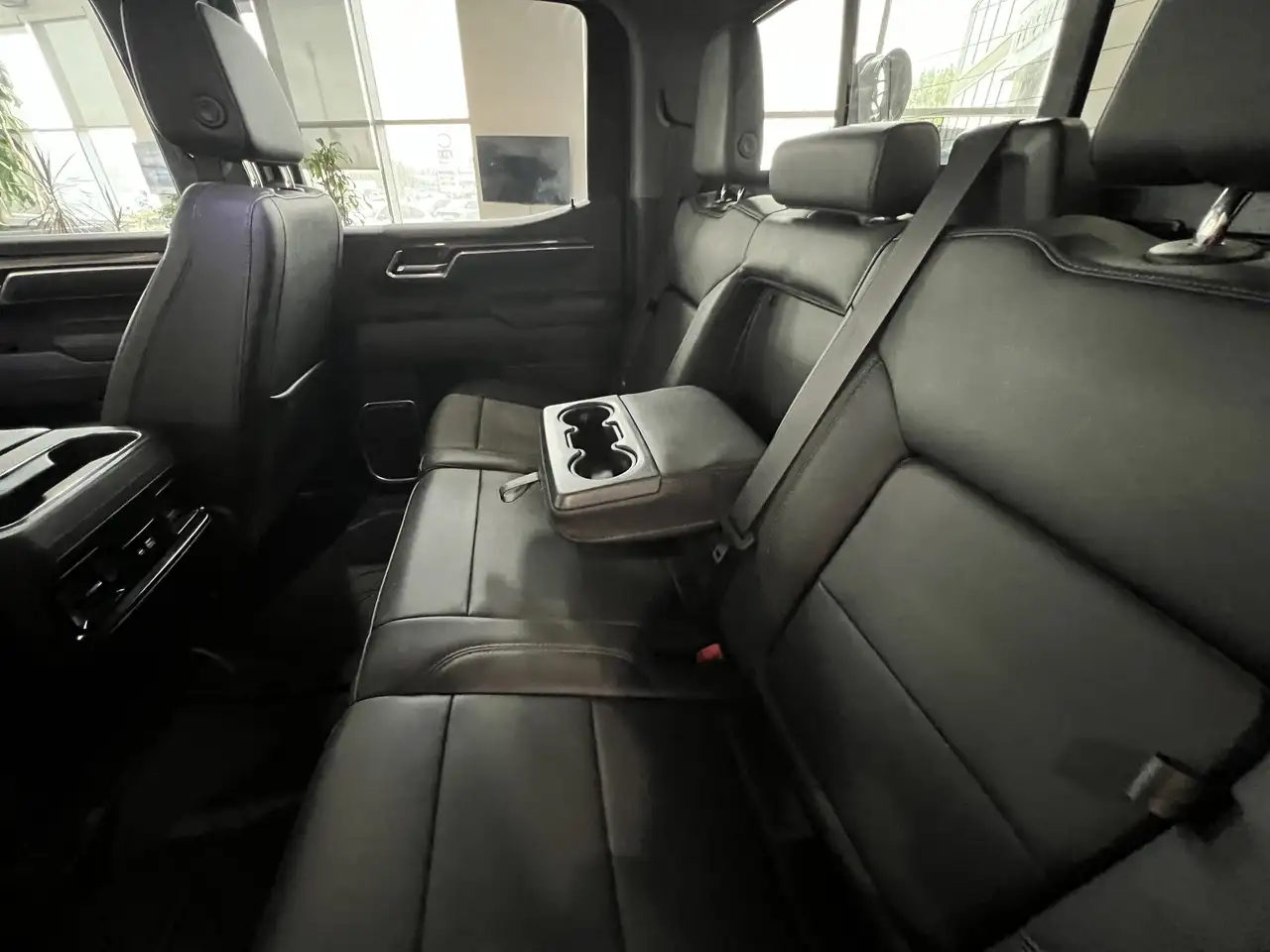 Chevrolet Silverado 1500 снимка Chevrolet Silverado 1500