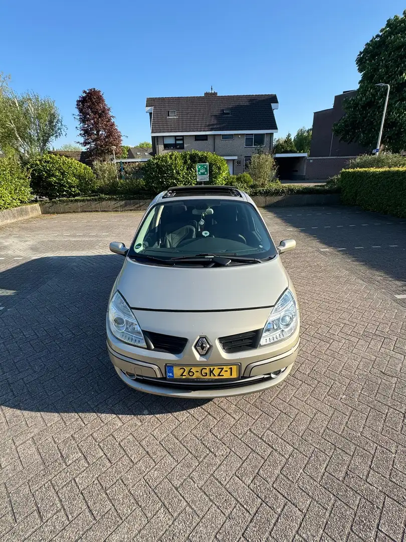 Renault Scenic 2.0-16V Tech L. 7p. Beige - 2