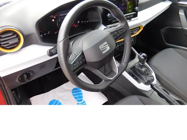 Seat Arona view 8