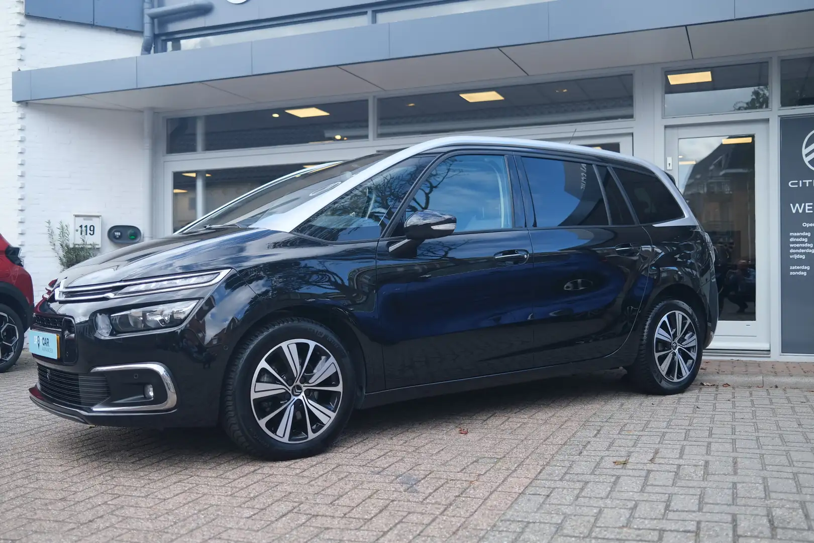 Citroen Grand C4 SpaceTourer e-THP165 Shine Automaat-6 Trekhaak | Pano Dak | Ap Zwart - 2