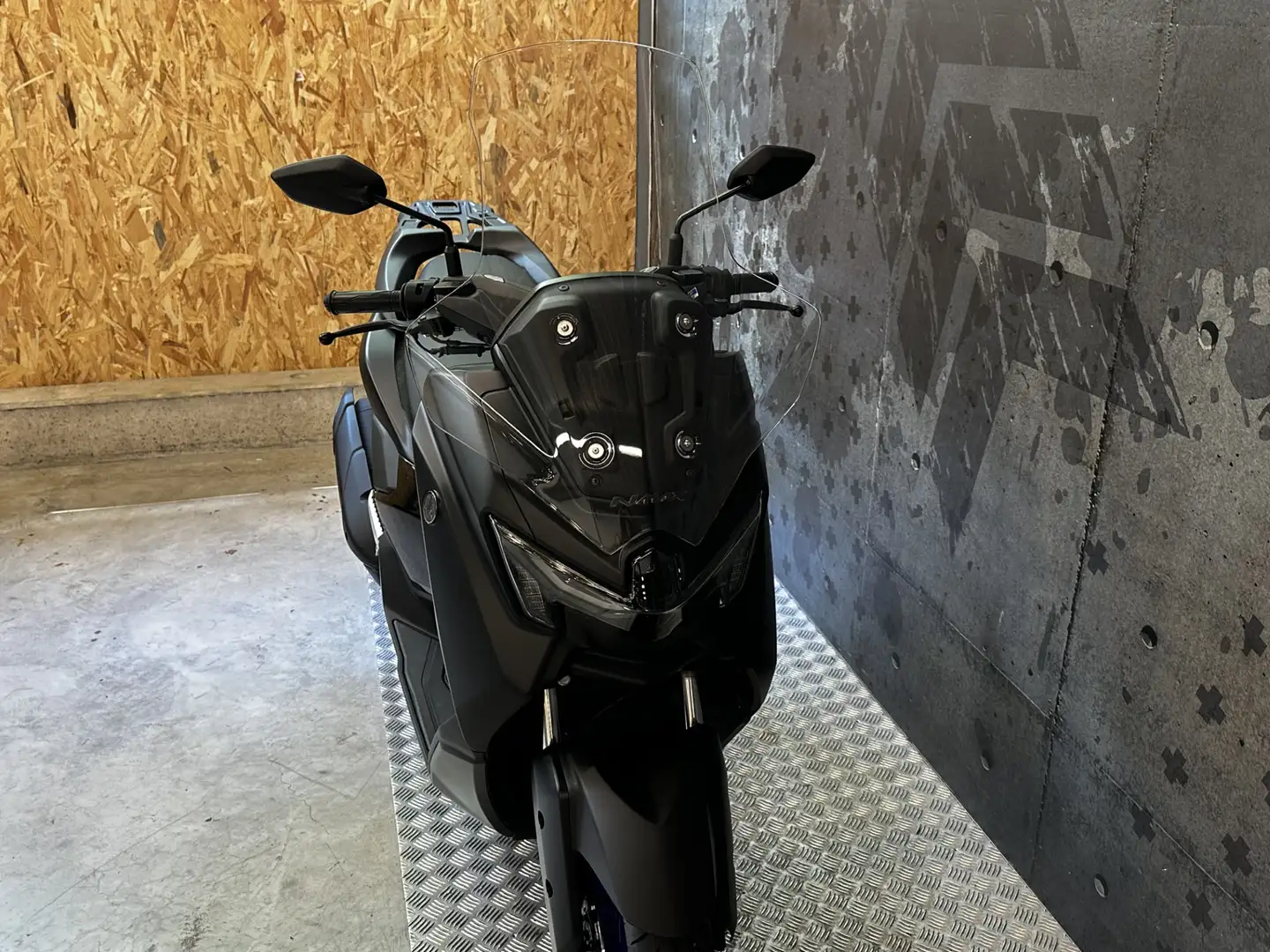 Yamaha NMAX Gris - 2