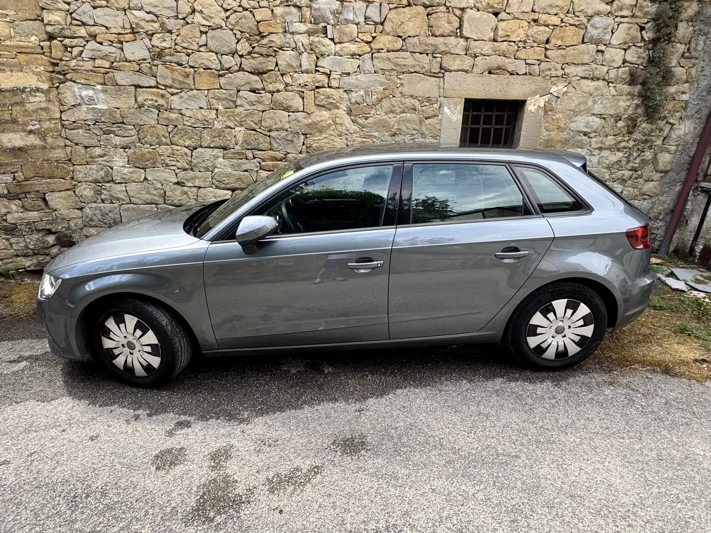 Audi A3 Sportback 1.4 tfsi Attraction Base - 2
