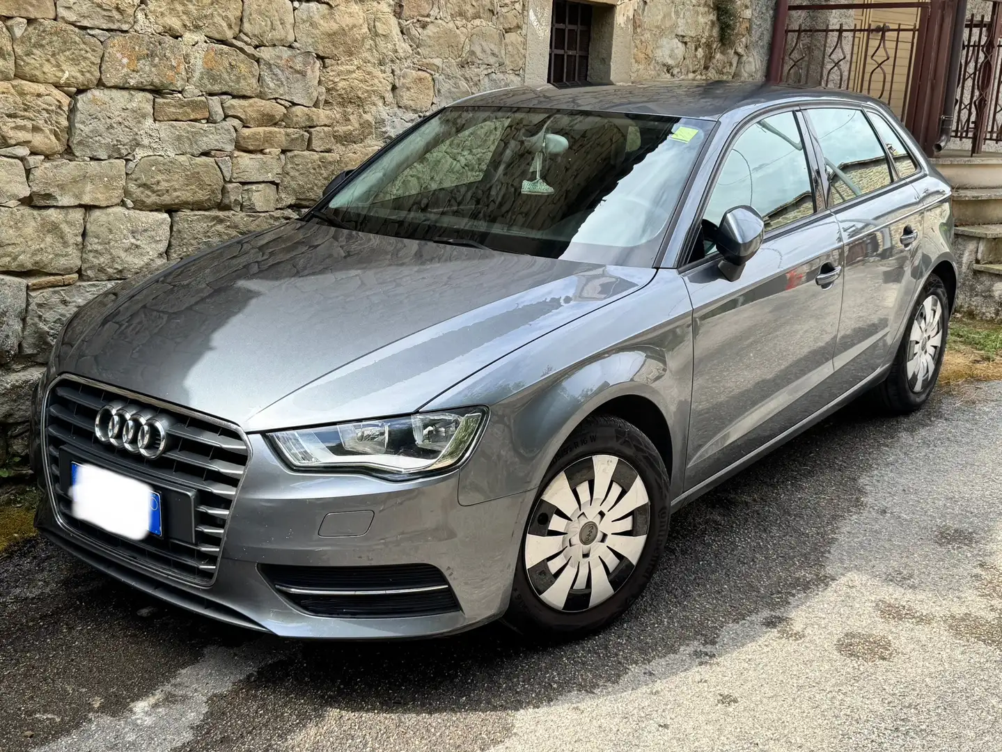 Audi A3 Sportback 1.4 tfsi Attraction Base - 1