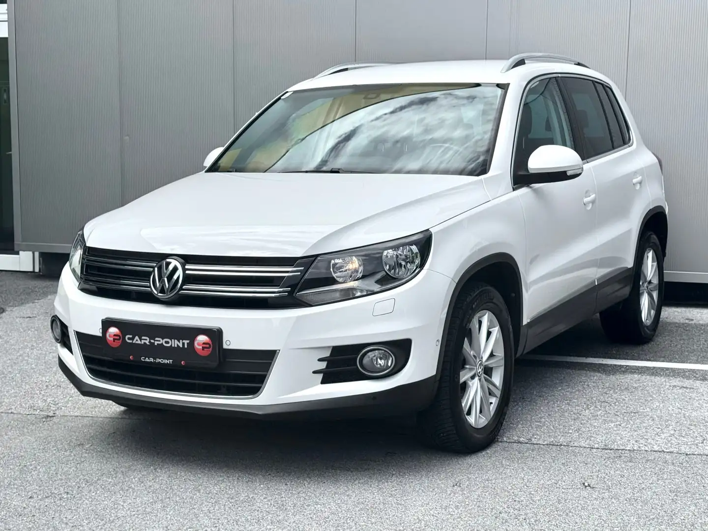 Volkswagen Tiguan 2,0 TDI Style BMT DPF Weiß - 1