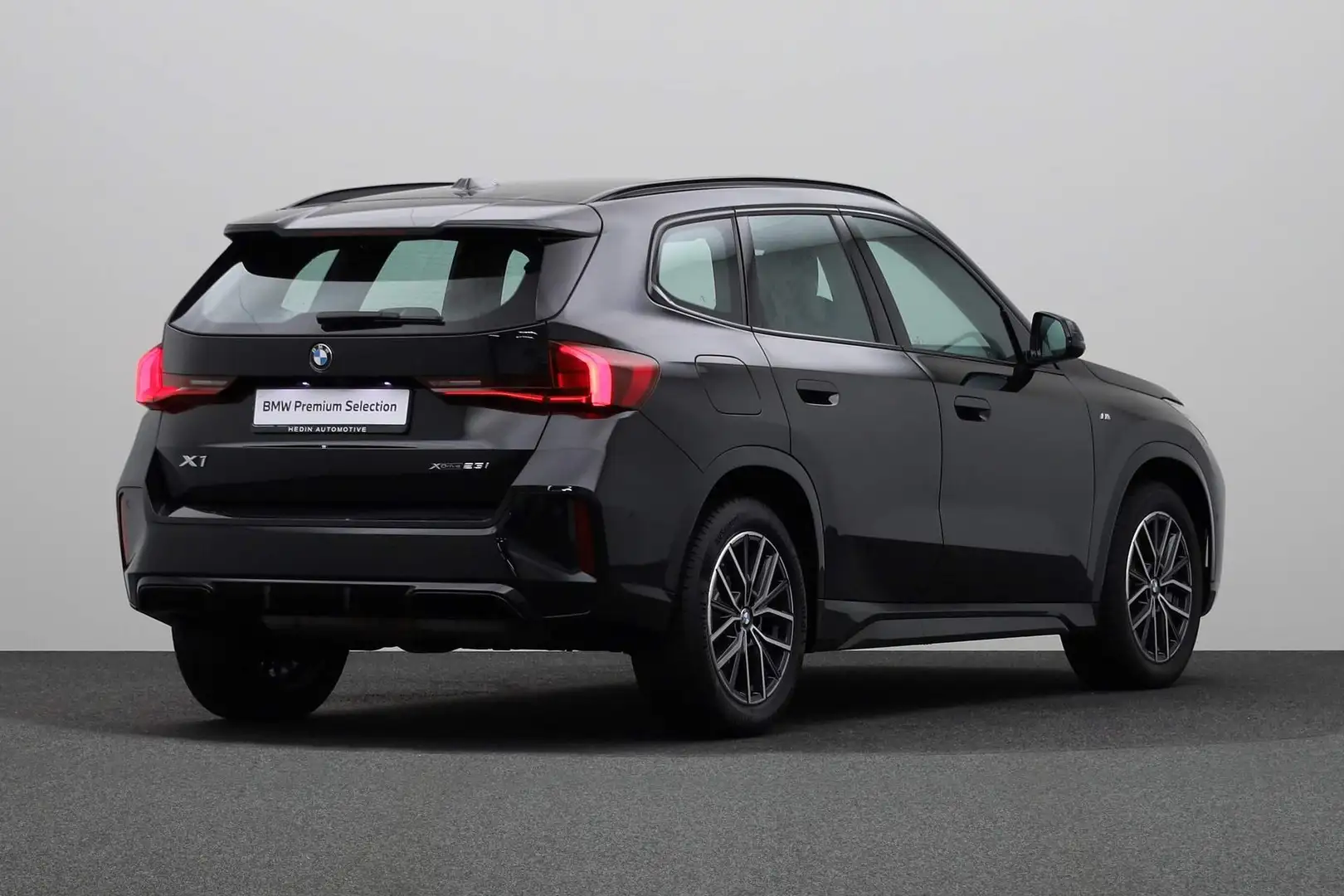 BMW X1 xDrive23i | M-Sportpakket | M-Adaptief onderstel | Negro - 2