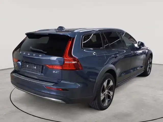 Volvo V60 view 4