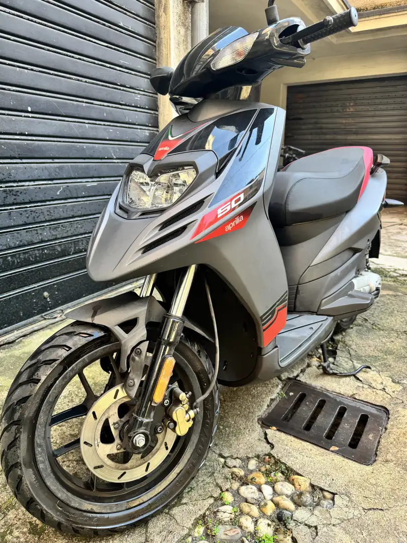 Aprilia SR 50 - 1